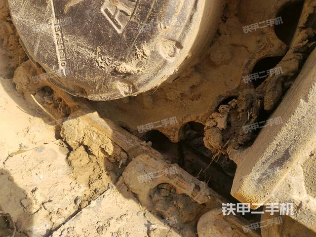 右驅(qū)動(dòng)輪（行走機(jī)構(gòu)）