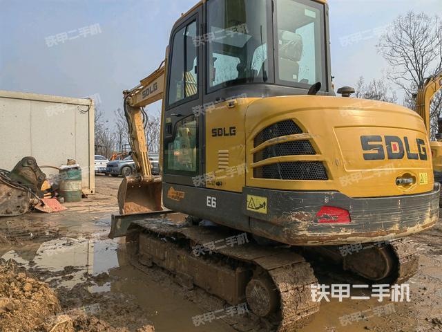 右后45(整機(jī)外觀) 右后45(整機(jī)外觀)