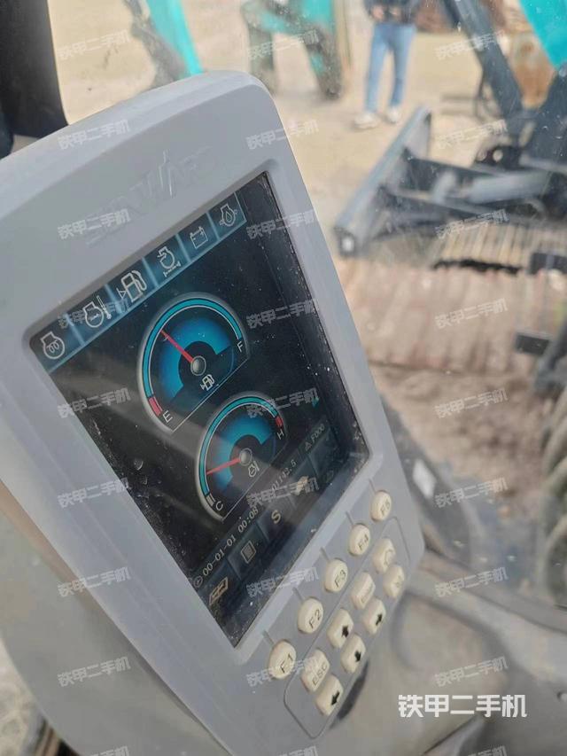 駕駛室整體（整機(jī)外觀）