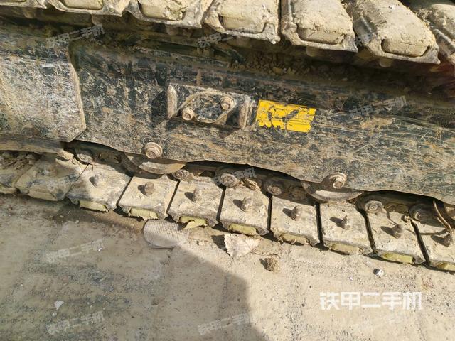 右驅動輪（行走機構）