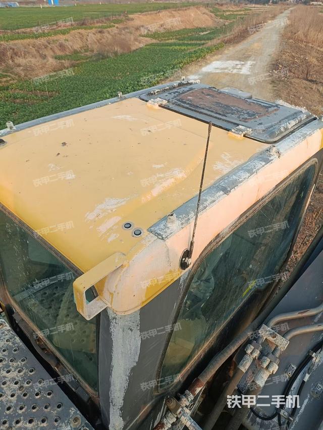 駕駛室頂部俯視(上車部件) 駕駛室頂部俯視(上車部件)