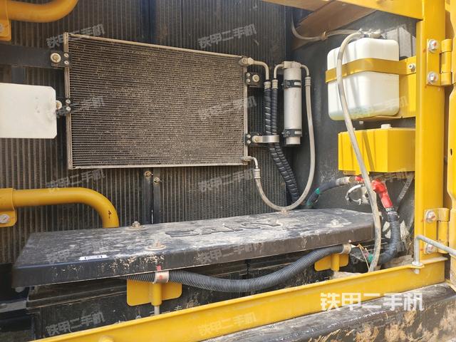 散熱器正面（大件艙室）