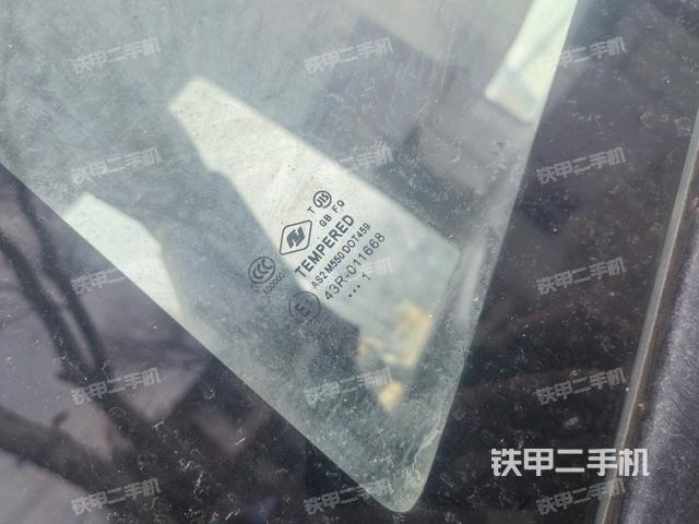 右側(cè)玻璃角標(biāo)（駕駛室部分）