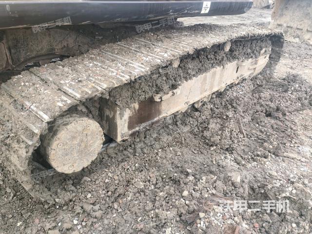 右側(cè)履帶整體（行走機(jī)構(gòu)）