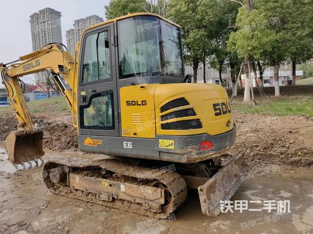 右前45(整機(jī)外觀) 右前45(整機(jī)外觀)