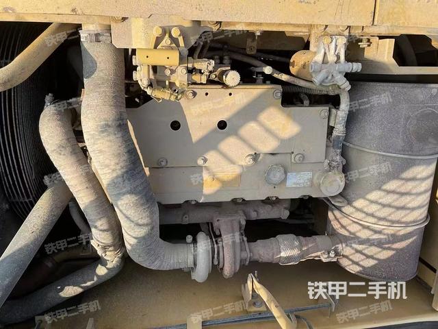 發(fā)動機(jī)整體俯視(整機(jī)外觀) 發(fā)動機(jī)整體俯視(整機(jī)外觀)