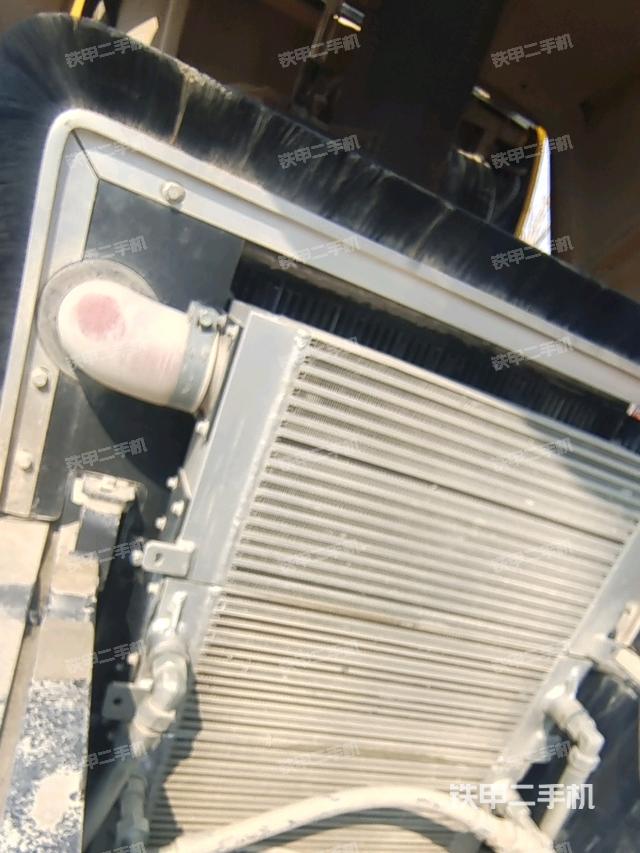 風(fēng)扇及皮帶（壓路機(jī)發(fā)動(dòng)機(jī)艙）