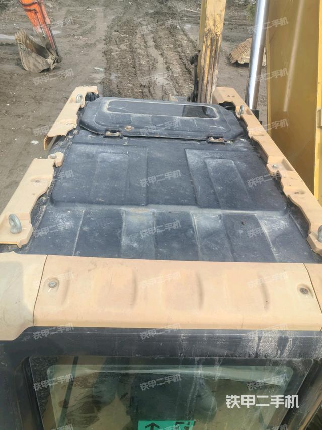 駕駛室頂部俯視（上車部件）