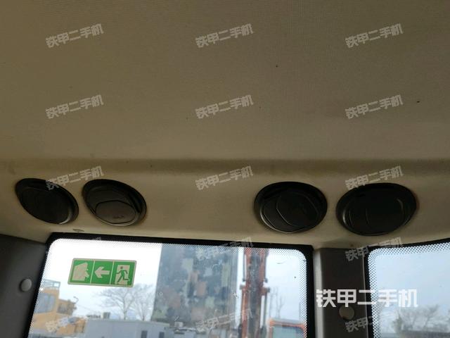 頂棚整體(駕駛室部分) 頂棚整體(駕駛室部分)