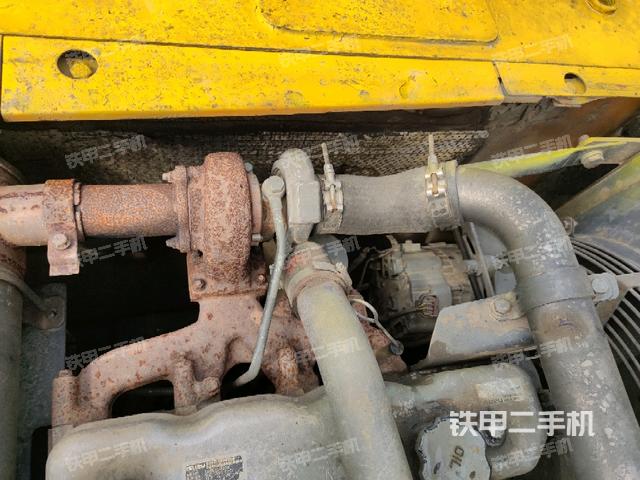 增壓器特寫(xiě)(上車(chē)部件) 增壓器特寫(xiě)(上車(chē)部件)