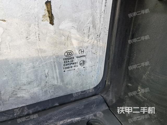 后窗玻璃角標(biāo)（駕駛室部分）