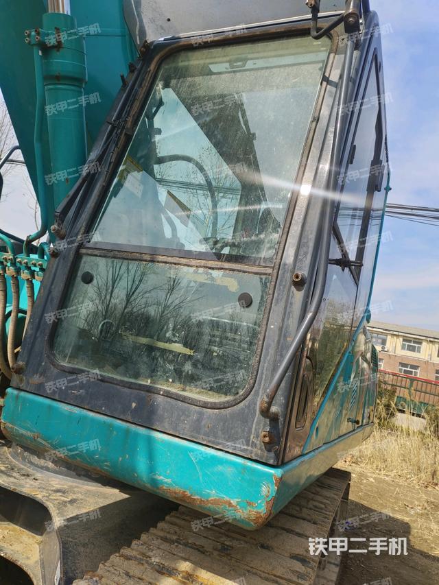 駕駛室左后45度（駕駛室部分）