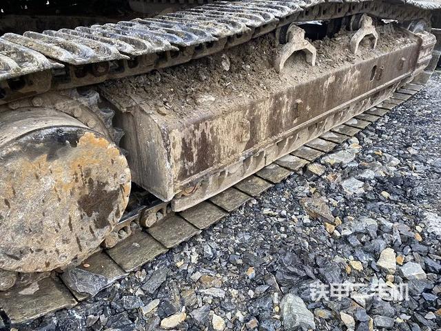 右側(cè)履帶整體（行走機構(gòu)）