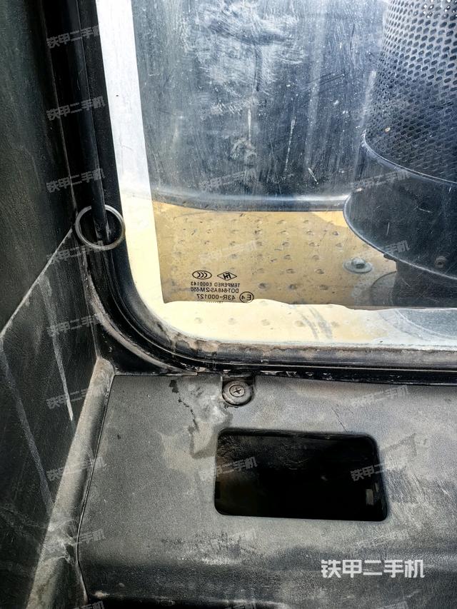 后窗玻璃角標(biāo)（駕駛室部分）