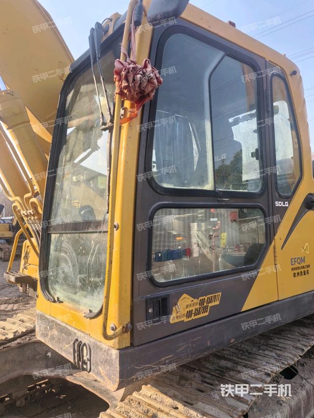 駕駛室左前45度（駕駛室部分）