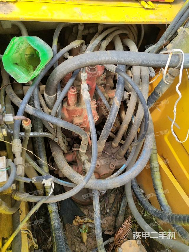 回轉(zhuǎn)馬達(dá)(上車(chē)部件) 回轉(zhuǎn)馬達(dá)(上車(chē)部件)