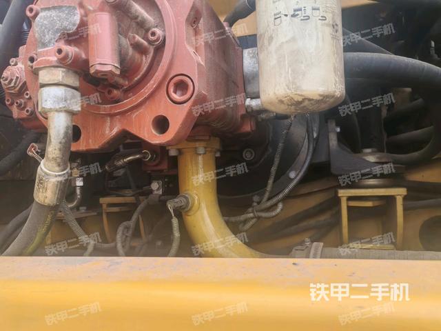 液壓泵斜45?左（大件艙室）