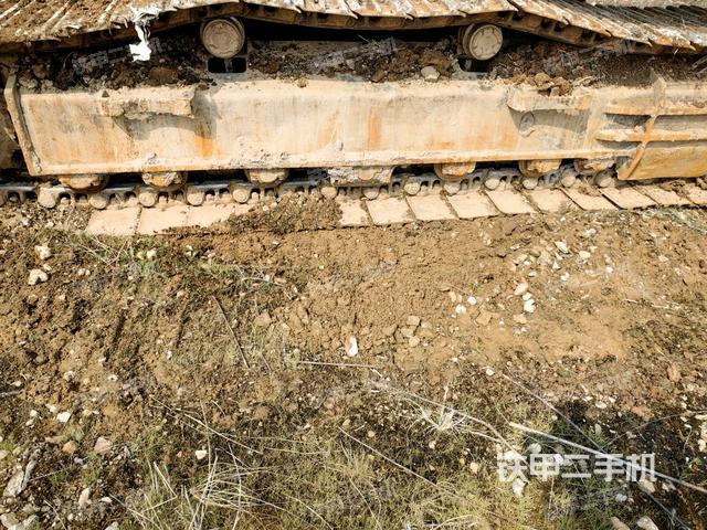 左側(cè)履帶整體?（行走機(jī)構(gòu)）