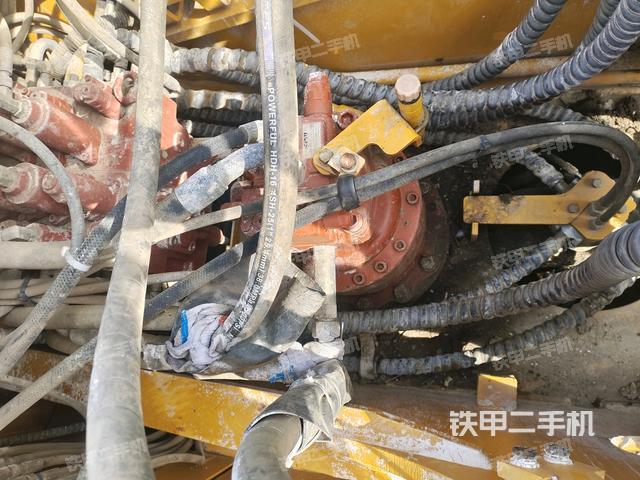 回轉(zhuǎn)馬達(dá)（上車部件）