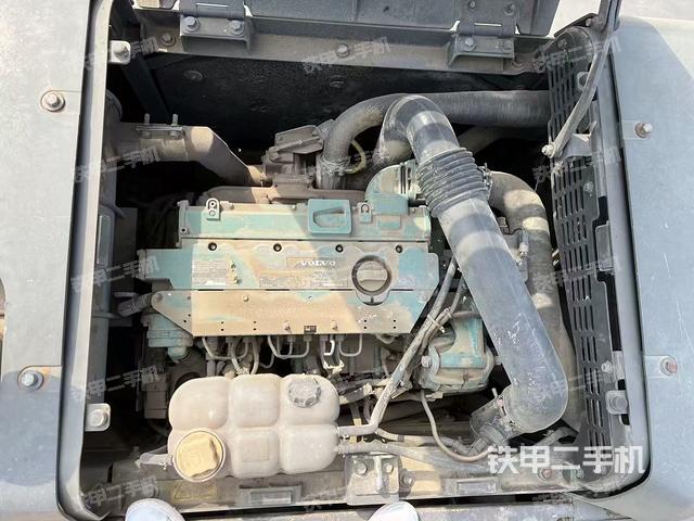 發(fā)動(dòng)機(jī)整體俯視（整機(jī)外觀）