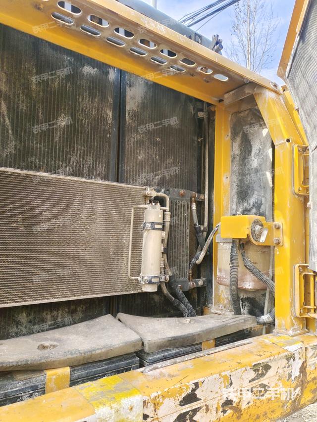 散熱器正面（大件艙室）