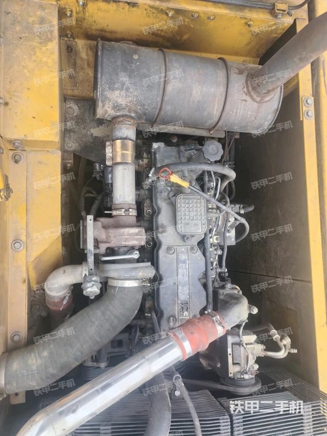 發(fā)動(dòng)機(jī)室（上車部件）