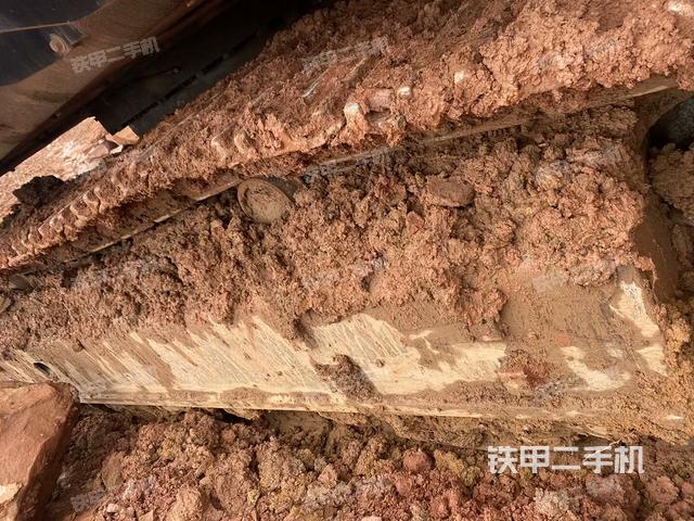 右驅動輪（行走機構）