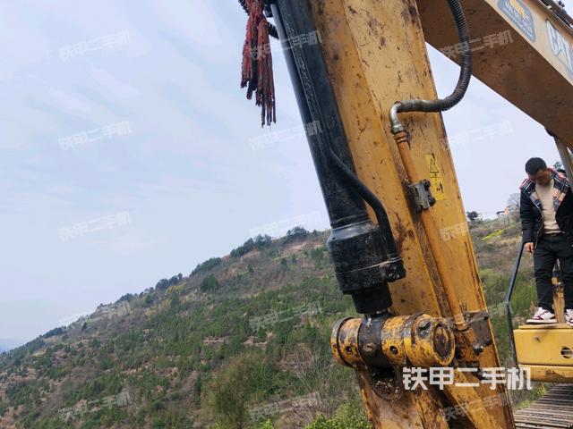 小臂整体右前（工作和回转装置）