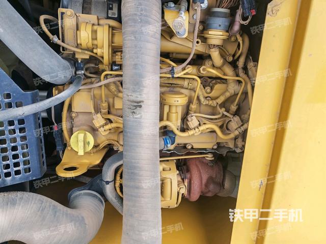 发动机室（上车部件）