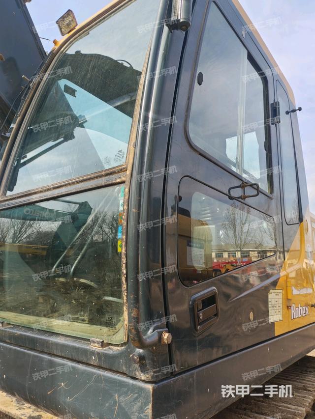 駕駛室左前45度（駕駛室部分）