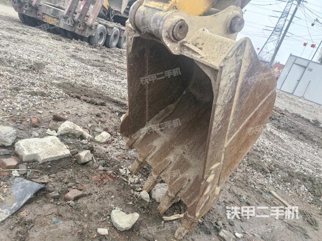 鏟斗右后整體（工作和回轉(zhuǎn)裝置）