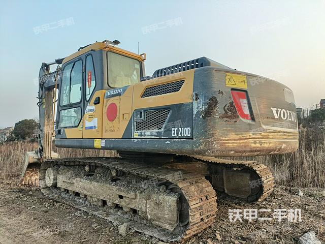 左后45(整機外觀) 左后45(整機外觀)