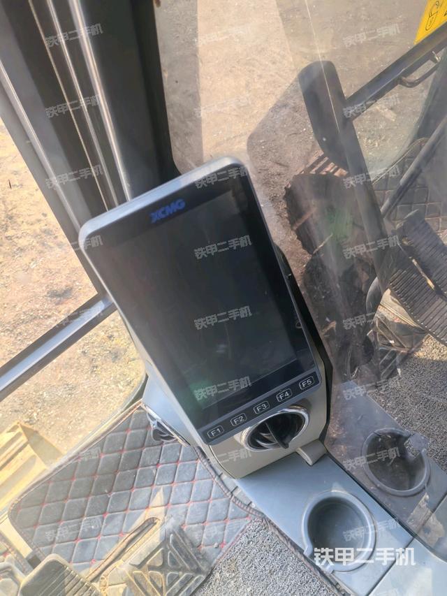 顯示屏?(駕駛室部分) 顯示屏?(駕駛室部分)