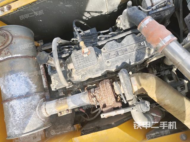 發(fā)動(dòng)機(jī)室（上車部件）