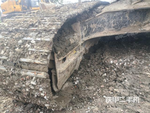 左導(dǎo)向輪（行走機(jī)構(gòu)）