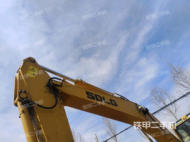 小臂整體左后(工作和回轉(zhuǎn)裝置) 小臂整體左后(工作和回轉(zhuǎn)裝置)