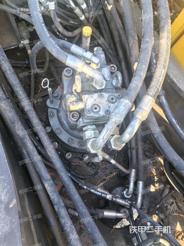 回轉(zhuǎn)馬達(dá)（上車部件）