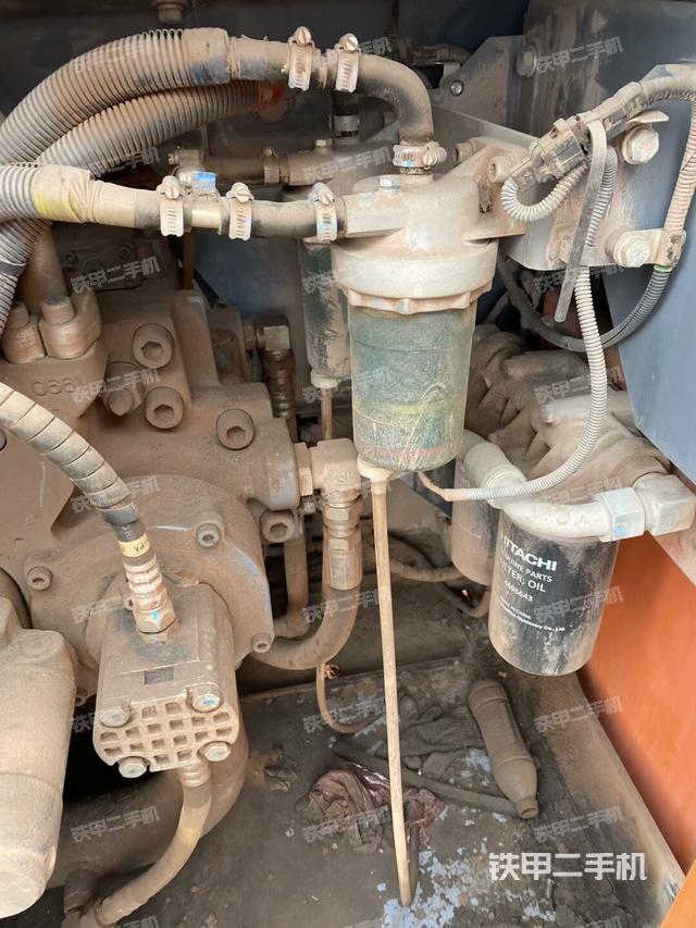 液壓泵斜45?左（大件艙室）