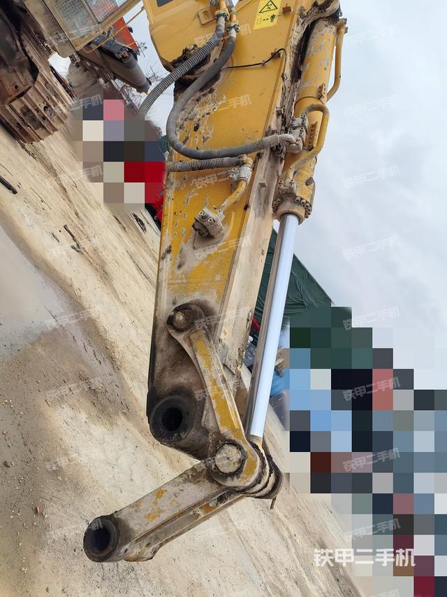 小臂整體右前(工作和回轉(zhuǎn)裝置) 小臂整體右前(工作和回轉(zhuǎn)裝置)
