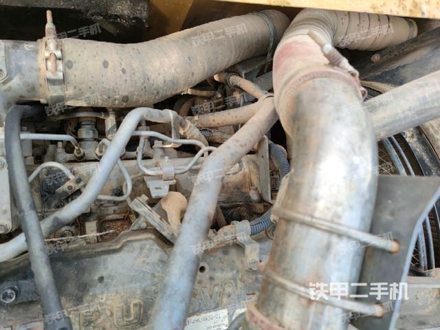 气门室盖螺丝特写(上车部件) 气门室盖螺丝特写(上车部件)