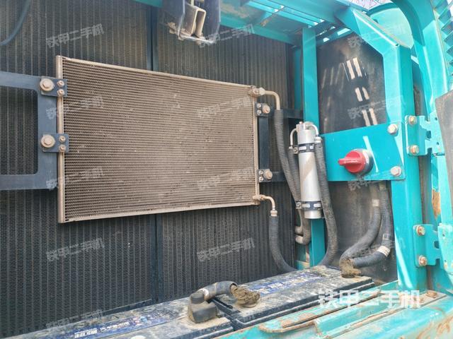 散熱器正面（大件艙室）