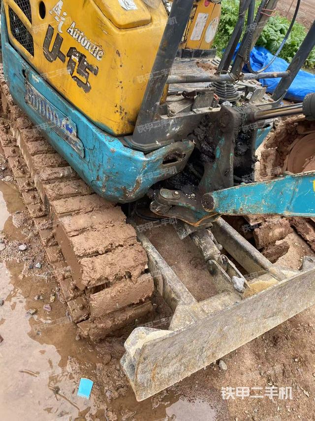 右側(cè)履帶整體?（行走機(jī)構(gòu)）