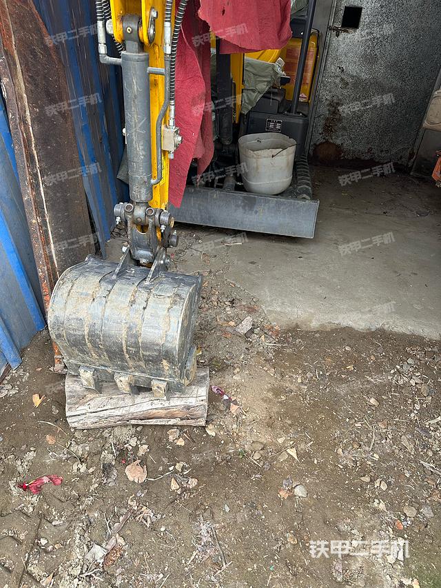 岳工YGW-18S挖掘機