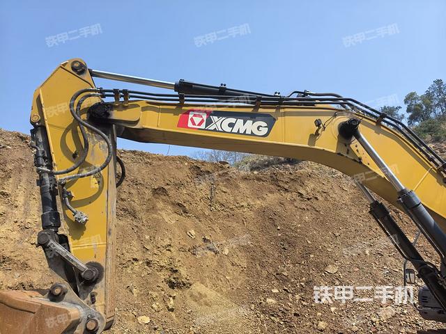 小臂整體右前(工作和回轉(zhuǎn)裝置) 小臂整體右前(工作和回轉(zhuǎn)裝置)
