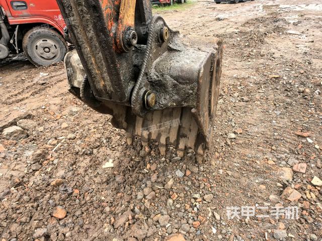 鏟斗右后整體（工作和回轉(zhuǎn)裝置）