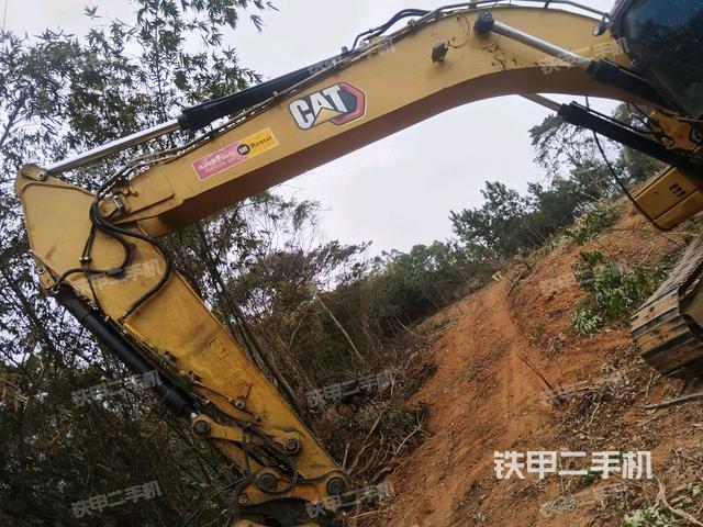 小臂整體左后(工作和回轉(zhuǎn)裝置) 小臂整體左后(工作和回轉(zhuǎn)裝置)
