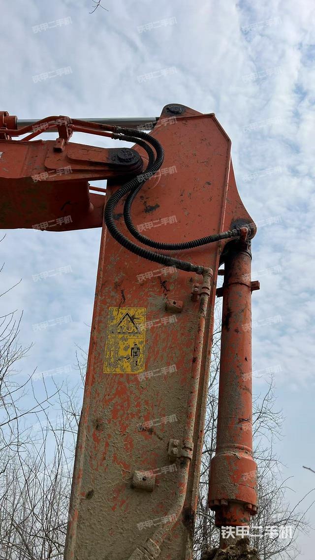 大臂整體?右側(工作和回轉裝置) 大臂整體?右側(工作和回轉裝置)