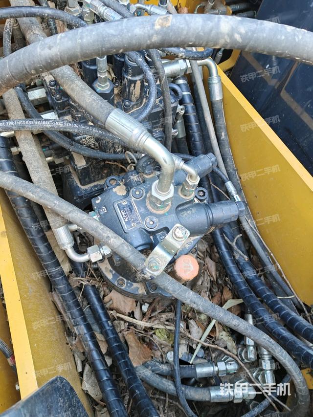 回轉(zhuǎn)馬達(dá)（上車(chē)部件）