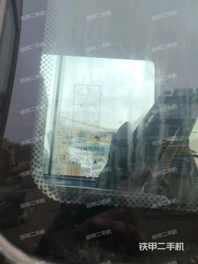 后窗玻璃角標(biāo)（駕駛室部分）