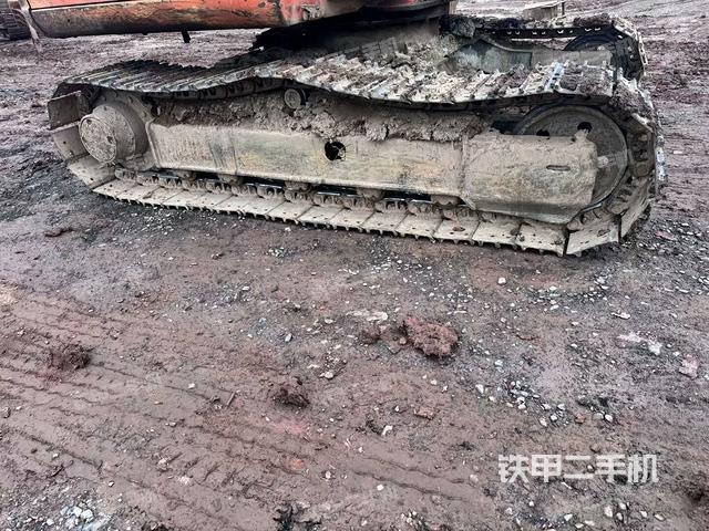 右側(cè)履帶整體?（行走機構(gòu)）